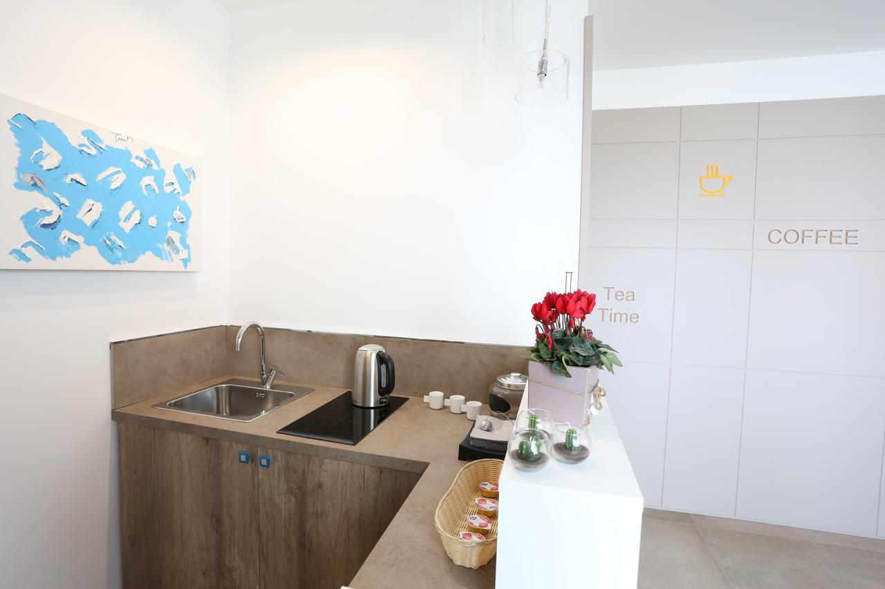 Aurienzia Hotel Ragusa Bagian luar foto