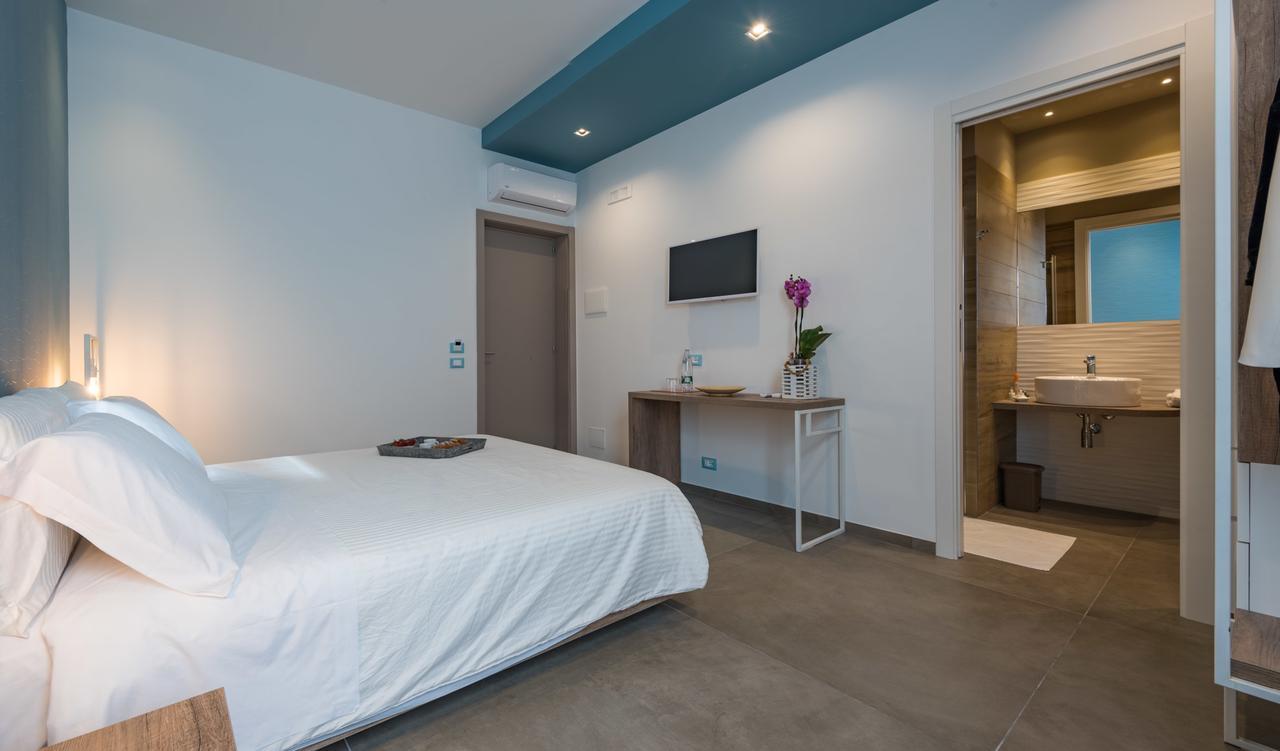 Aurienzia Hotel Ragusa Bagian luar foto