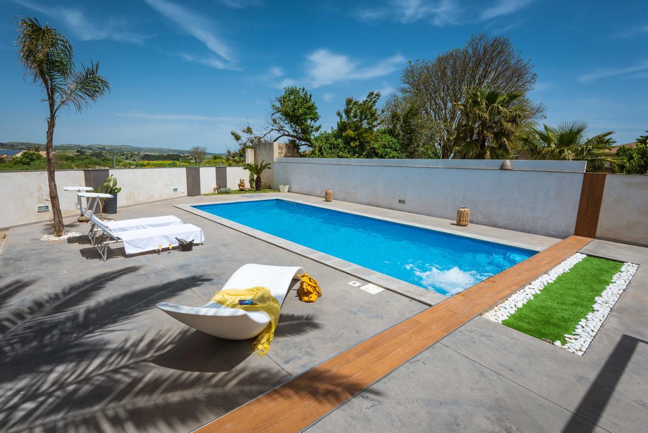Aurienzia Hotel Ragusa Bagian luar foto