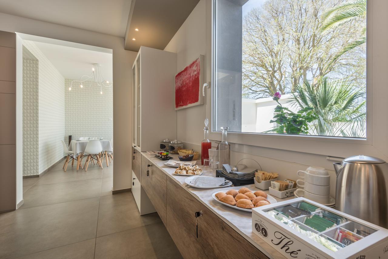 Aurienzia Hotel Ragusa Bagian luar foto